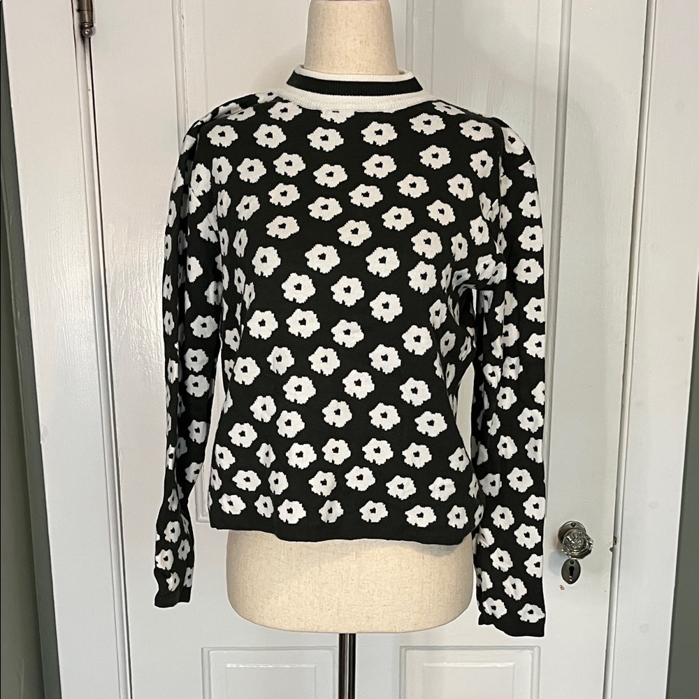 Army Green and White Floral Pattern Sweater